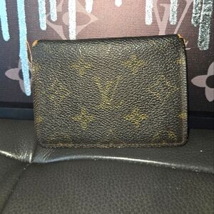 Louis Vuitton ID/ Cardholder